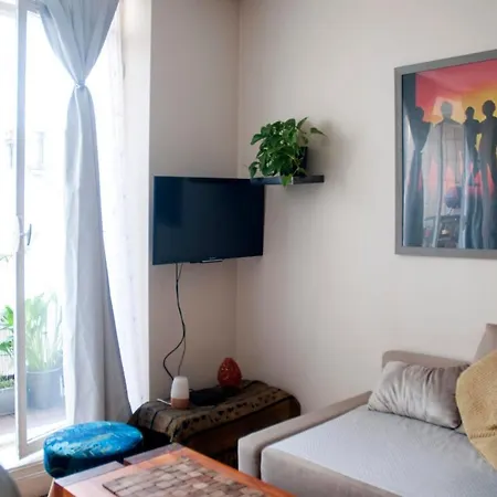 34m With Balcony In The Heart Of Parigi